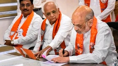 गृह मंत्री अमित शाह ने गुजरात की गांधीनगर लोकसभी सीट से दायर किया नामांकन, बोले- यहां से चुनाव लड़ना गर्व की बात