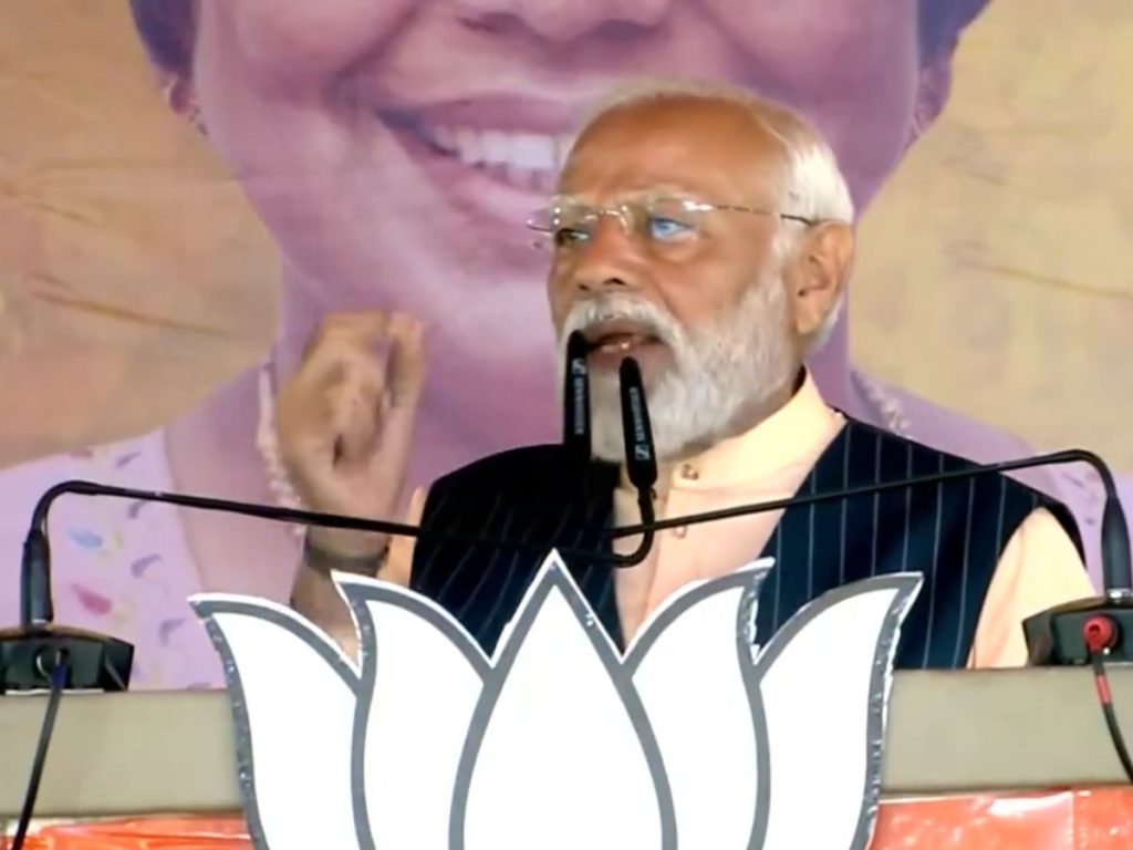 पीएम मोदी ने बंगाल में ममता सरकार को घेरा, कहा- महिलाओं पर अत्याचार और भ्रष्टाचार…