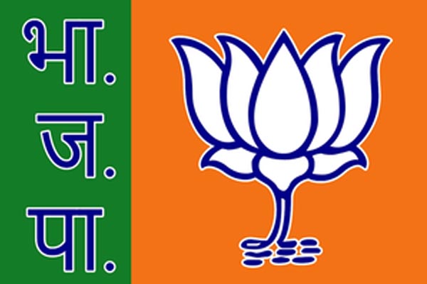 एमपी में कांग्रेस को बड़ा झटका, दिग्विजय सिंह के करीबी भाजपा में शामिल, केंद्रीय मंत्री सिंधिया ने दिलाई सदस्यता