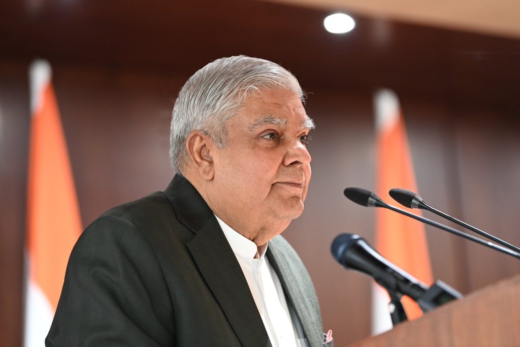 यह जानना सुखद है कि विशेषाधिकार प्राप्त लोगों को कानून के शासन को लेकर जवाबदेह बनाया गया है – उपराष्ट्रपति