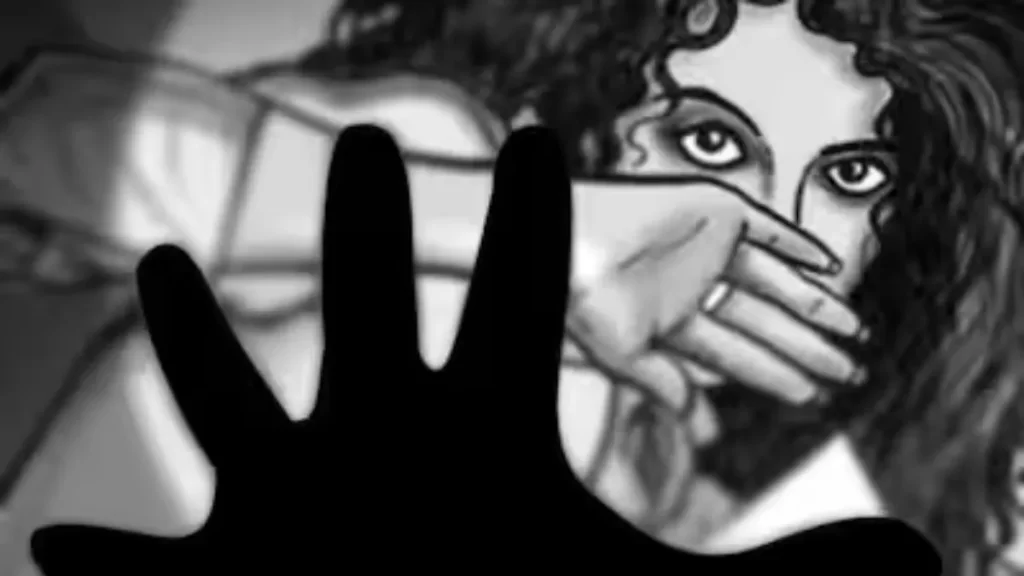 कर्नाटक में शख्स ने पत्नी के सामने हिन्दू महिला से की दरिंदगी, रेप के बाद धर्म बदलने के लिए किया मजबूर