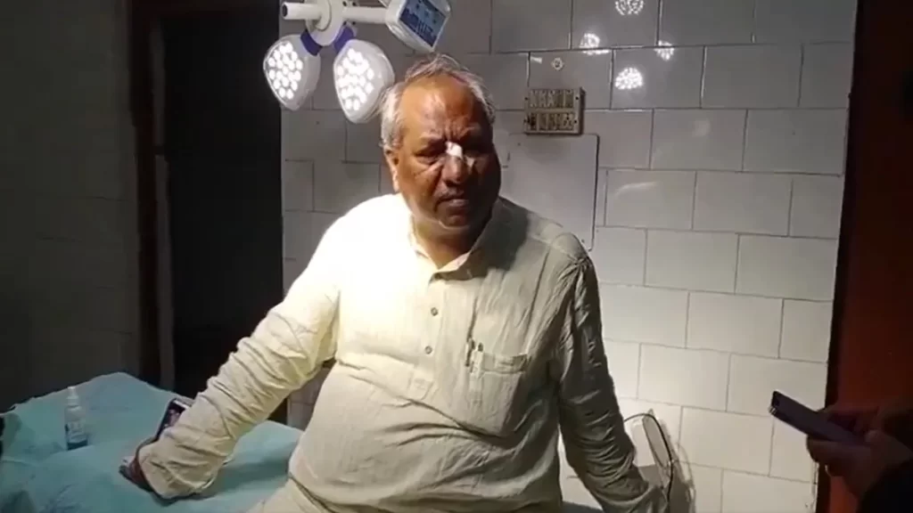 निषाद पार्टी के राष्ट्रीय अध्यक्ष डॉ. संजय निषाद पर जानलेवा हमला, नाक से निकला खून; चश्मा भी टूटा