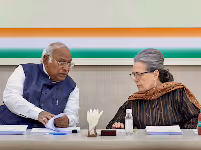 लोकसभा चुनाव के लिए कांग्रेस ने एक और लिस्ट की जारी, जानें- किसे कहां से दिया टिकट