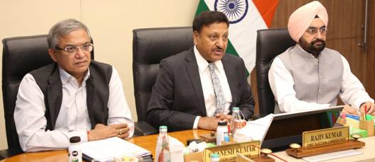 निर्वाचन आयोग ने शांतिपूर्ण और प्रलोभन मुक्त आम चुनाव 2024 सुनिश्चित करने का दिया निर्देश