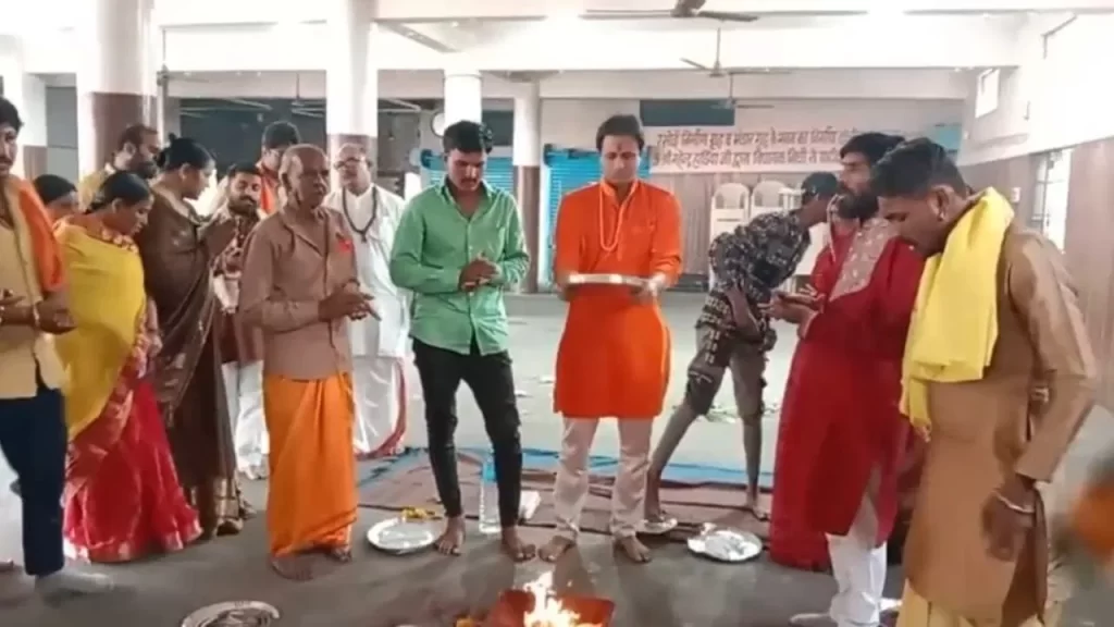 इन्दौर में सात लोगों ने सनातन धर्म अपनाया