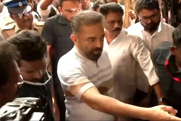 अभिनेता कमल हासन और बाबा रामदेव ने किया मतदान, बंगाल में भड़की हिंसा- छत्तीसगढ़ में भी ब्लास्ट