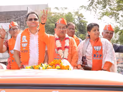लोकसभा चुनाव में सूरत सीट पर बीजेपी को मिली पहली जीत, मुकेश दलाल निर्विरोध हुए निर्वाचित