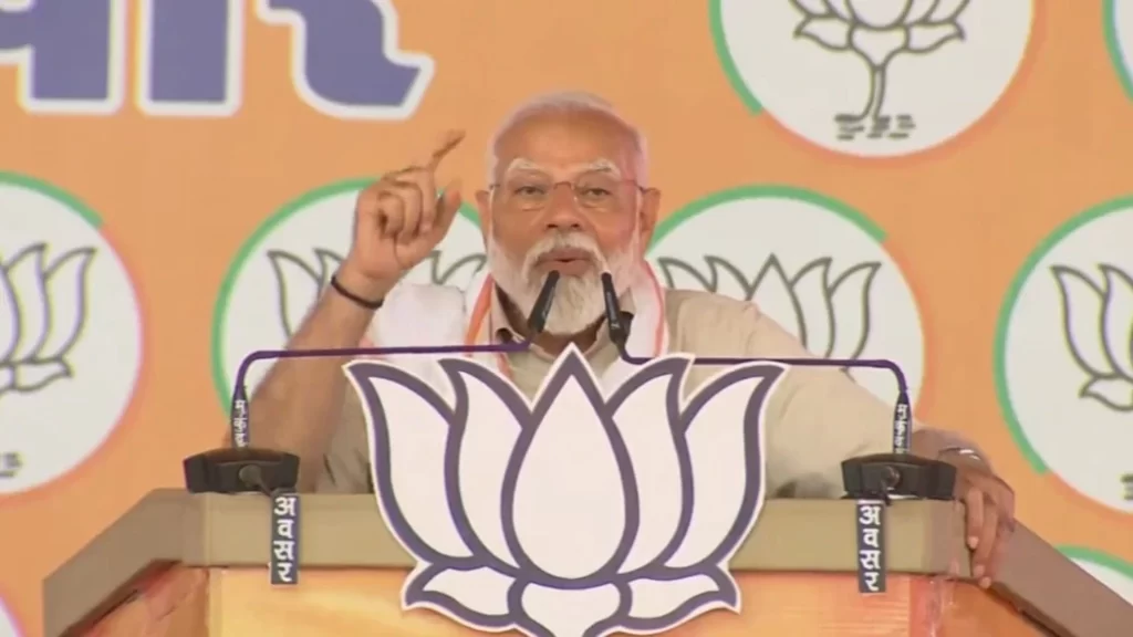 पीएम मोदी के खिलाफ चुनाव आयोग पहुंची कांग्रेस, मेनिफेस्टो के खिलाफ दिये इस बयान की दर्ज कराई शिकायत