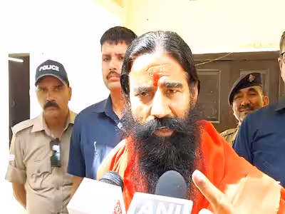 ‘मेरा वोट देश के लिए’, मतदान के बाद बोले बाबा रामदेव