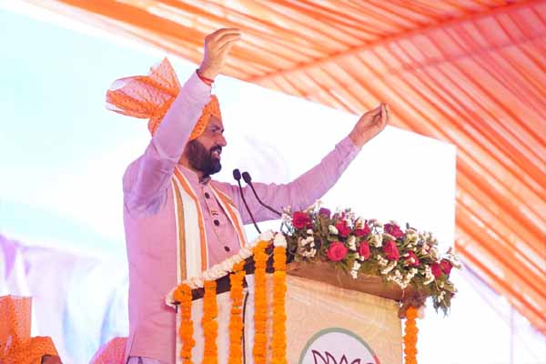 नायब सैनी ने AAP पर तीखा हमला बोला- “शिक्षा नहीं, शराब बनी आम आदमी पार्टी की पहचान”