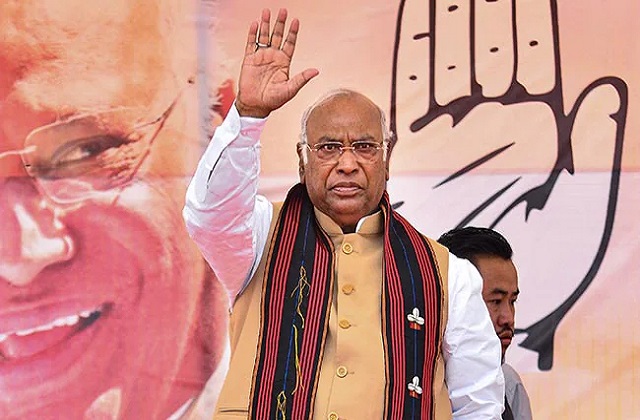 मौजूदा लोकसभा चुनाव अमीरों और गरीबाें के बीच हक और हुकूक की लड़ाई है: मल्लिकार्जुन खड़गे