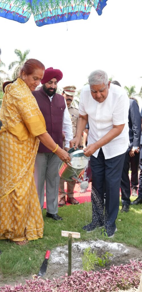 भारत को 2047 में विकसित राष्ट्र बनाने के महायज्ञ में सबसे महत्वपूर्ण आहुति किसान की होगी -उपराष्ट्रपति
