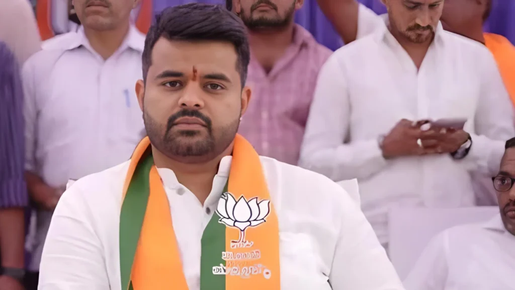 प्रज्वल रेवन्ना ने खटखटाया कोर्ट का दरवाजा, गिरफ्तारी से बचने के लिए अग्रिम जमानत के लिए दी अर्जी