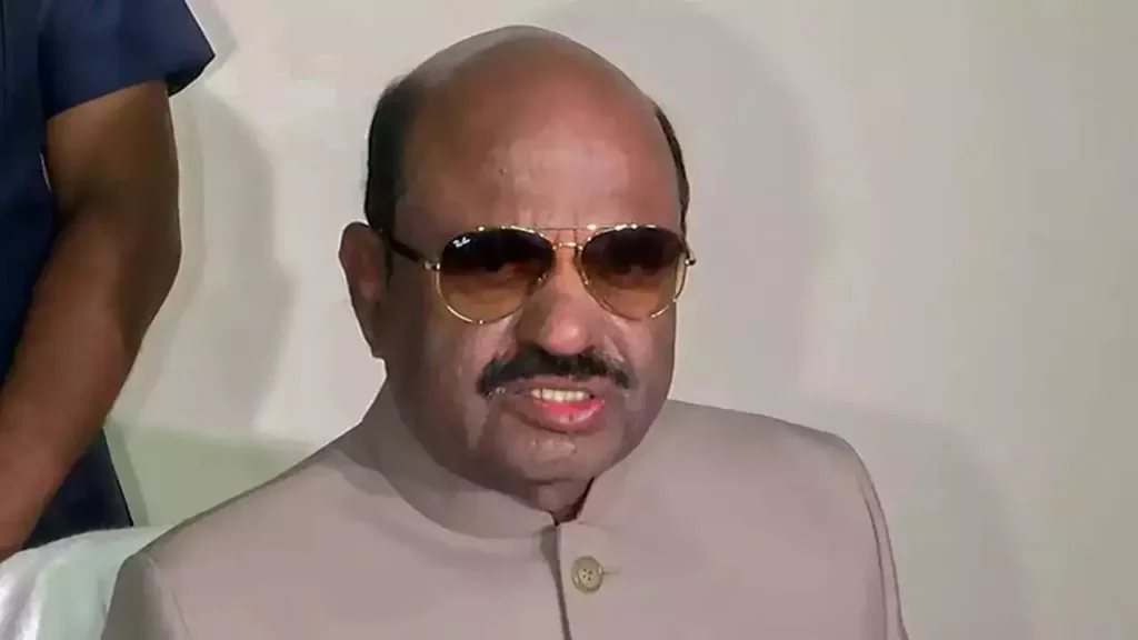 पश्चिम बंगाल के गर्वनर पर छेड़खानी के आरोप, राज्यपाल बोले- ‘सच्चाई की होगी जीत’