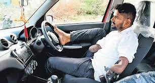 दोनों हाथों से विकलांग तानसेन ने हासिल किया ड्राइविंग लाइसेंस!