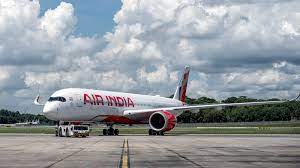 पुणे एयरपोर्ट पर टला बड़ा हादसा, रनवे पर टग ट्रैक्टर से टकराया एयर इंडिया का विमान