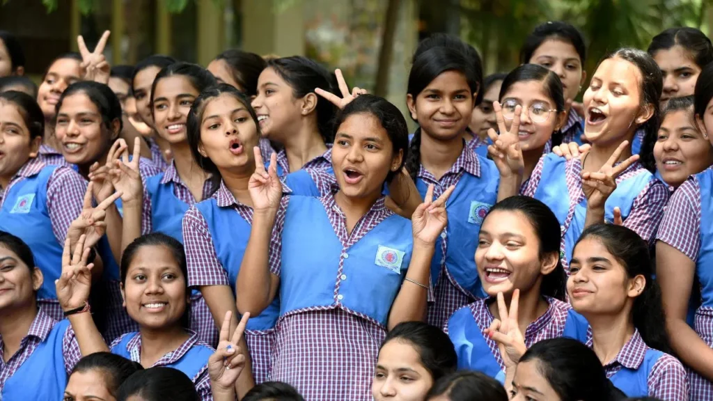CBSE 10वीं का भी रिजल्ट जारी, इस डायरेक्ट लिंक पर करें चेक