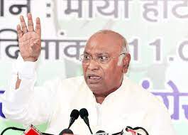 यह चरण ‘इंडिया’ गठबंधन की जीत के पक्ष में माहौल बनाने के लिए अहम: मल्लिकार्जुन खड़गे