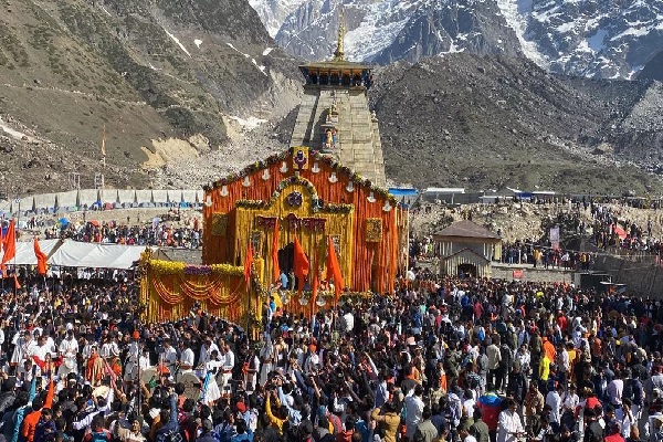 इस बार आस्था ने तोड़े सारे रिकॉर्ड, केदारनाथ धाम में बढ़े 69 प्रतिशत तीर्थयात्री