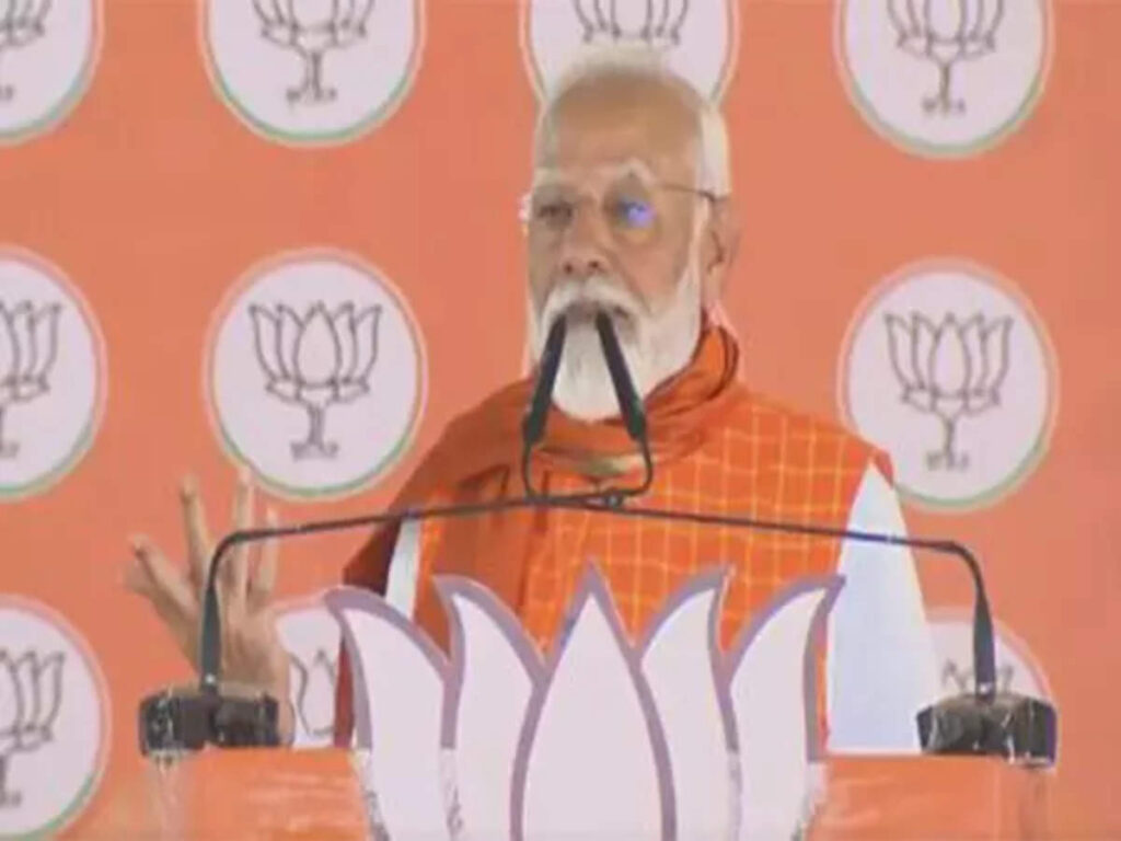 पीएम मोदी ने मध्य प्रदेश में इंडिया गठबंधन पर पर साधा निशाना, कहा- अपना काम बनता, भाड़ में जाए जनता…