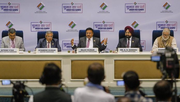 नतीजों से पहले बोले CEC- ‘सभी वोटर्स को सलाम, वोटिंग का बना विश्व रिकॉर्ड’