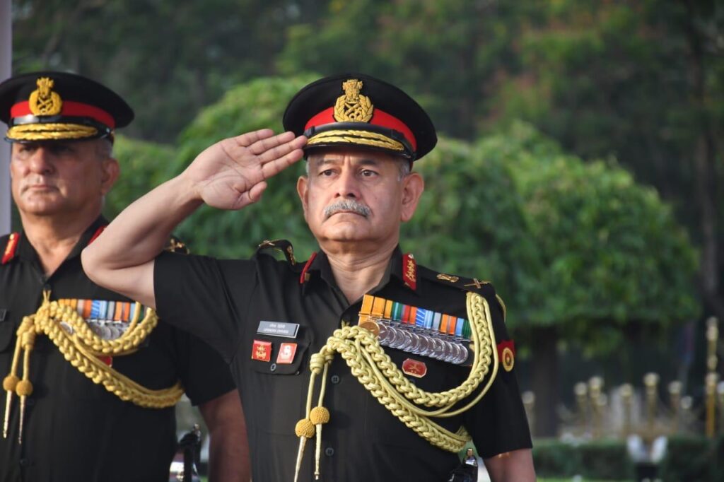उप सेना प्रमुख ने गया में ऑफिसर्स ट्रेनिंग अकादमी के 25वीं पासिंग आउट परेड का किया निरीक्षण
