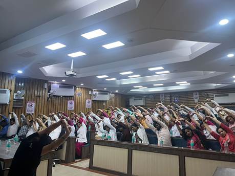 सफदरजंग अस्पताल ने योग को चिकित्सा पद्धति में शामिल करने पर एक संगोष्ठी का किया आयोजन