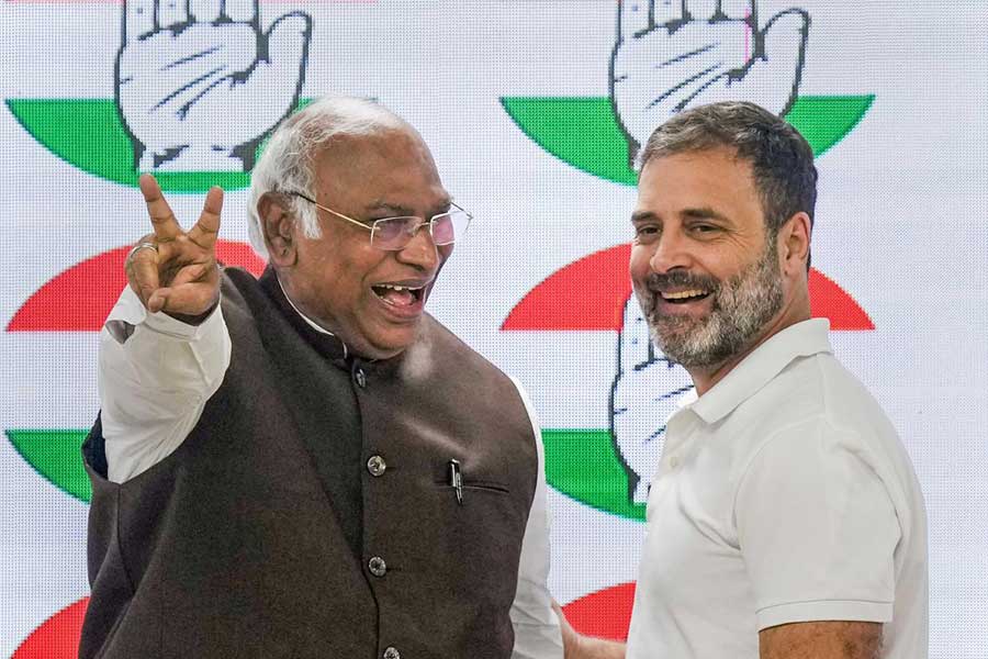 लंबी सेहतमंद खुशनुमा ज़िंदगी के लिए दुआएं- पार्टी अध्यक्ष मल्लिकार्जुन खड़गे ने राहुल गांधी को बर्थ डे पर किया विश