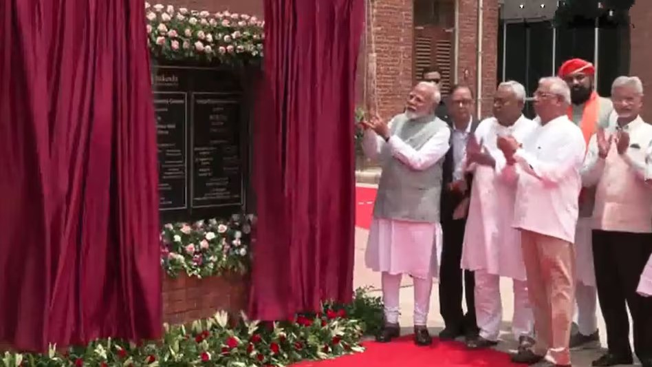 पीएम मोदी ने किया नालंदा यूनिवर्सिटी का उद्घाटन, बोले-‘आग की लपटें किताब जला सकती हैं, ज्ञान नहीं’