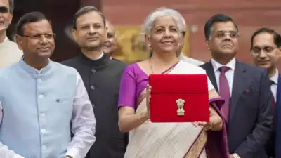 वित्त मंत्री निर्मला सीतारमण ने पेश किया मोदी 3.0 का पहला बजट: टैक्स रेट में कटौती सहित कई बड़े ऐलान