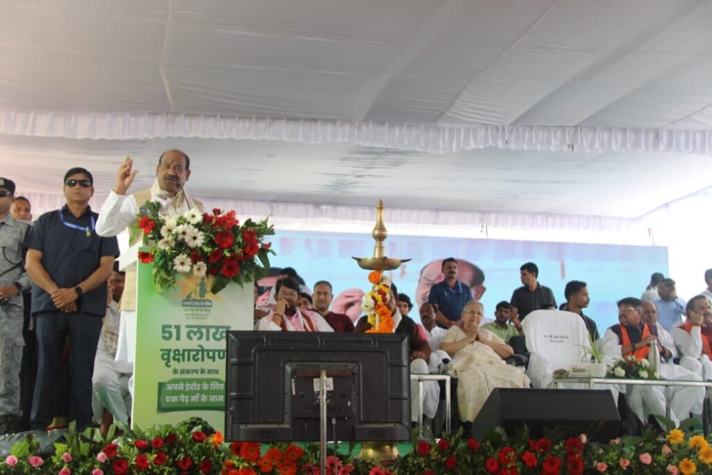 भारत जलवायु परिवर्तन की वैश्विक चुनौती का समाधान करेगा: लोक सभा अध्यक्ष