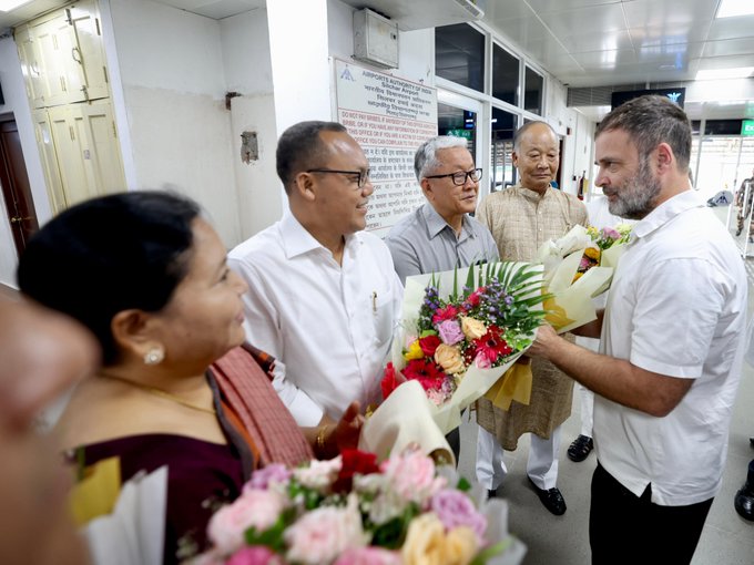 कांग्रेस सांसद राहुल गांधी ने थलाई में राहत शिविर का किया दौरा