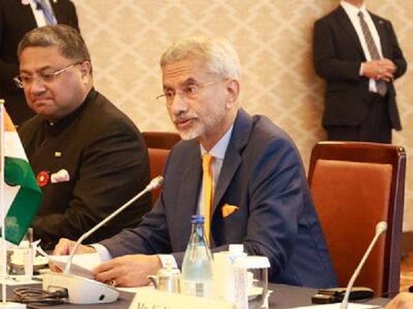 भारत-चीन सीमा विवाद का हल तीसरा देश नहीं कर सकता,LAC का करें सम्मान- एस जयशंकर