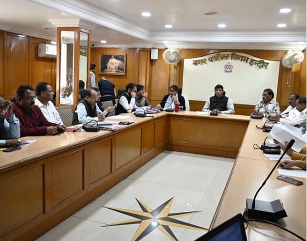 मेयर इन कौंसिल की बैठक संपन्न, इंदौर को सोलर – डिजिटल सीटी बनाने पर हुई सार्थक चर्चा