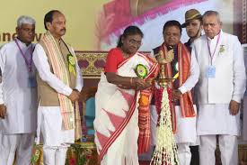 राष्ट्रपति ने भुवनेश्वर के निकट हरिदमदा गांव में ब्रह्माकुमारी के दिव्य रिट्रीट सेंटर का किया उद्घाटन