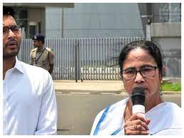 नीति आयोग की बैठक से नाराज होकर निकलीं ममता बनर्जी, बोलीं- मेरा माइक म्यूट किया..