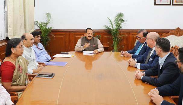 नासा की भारतीय अंतरिक्ष यात्री को अंतर्राष्ट्रीय अंतरिक्ष स्टेशन पर भेजने में रुचिः डॉ. सिंह