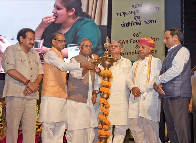 केंद्रीय मंत्री शिवराज सिंह चौहान ने आज भारतीय कृषि अनुसंधान परिषद के 96वें स्थापना एवं प्रौद्योगिकी दिवस का किया उद्घाटन