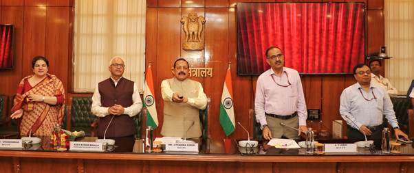 केंद्रीय मंत्री डॉ. जितेंद्र सिंह ने आईएएस अधिकारियों की ई-बुक सिविल सूची 2024 के 69वें संस्करण को किया लॉन्च