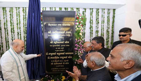 विद्यार्थियों को अपने जीवन में एक लक्ष्य रखकर उसकी प्राप्ति के लिए जीवन में परिश्रम करना चाहिए लेकिन कभी भी शॉर्टकट नहीं अपनाना चाहिए: अमित शाह