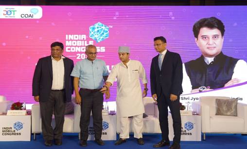 केंद्रीय मंत्री ज्योतिरादित्य एम. सिंधिया ने इंडिया मोबाइल कांग्रेस 2024 के लिए ‘द फ्यूचर इज नाउ’ थीम का किया अनावरण