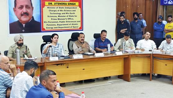 “सार्वजनिक सुविधाओं की शीघ्र और सर्वोत्तम संभव डिलीवरी सुनिश्चित करें”: डॉ. जितेन्द्र सिंह