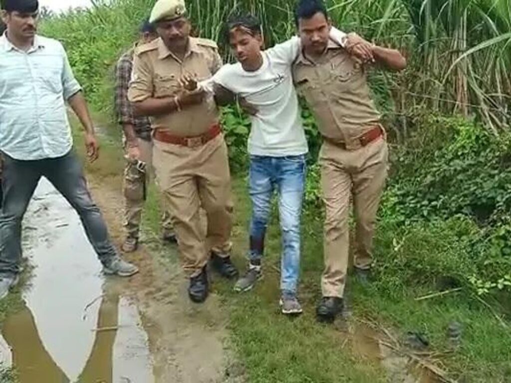 यूपी के देवरिया में नाबालिग से रेप के आरोपी शफीउल्लाह की मुठभेड़ के बाद गिरफ्तारी