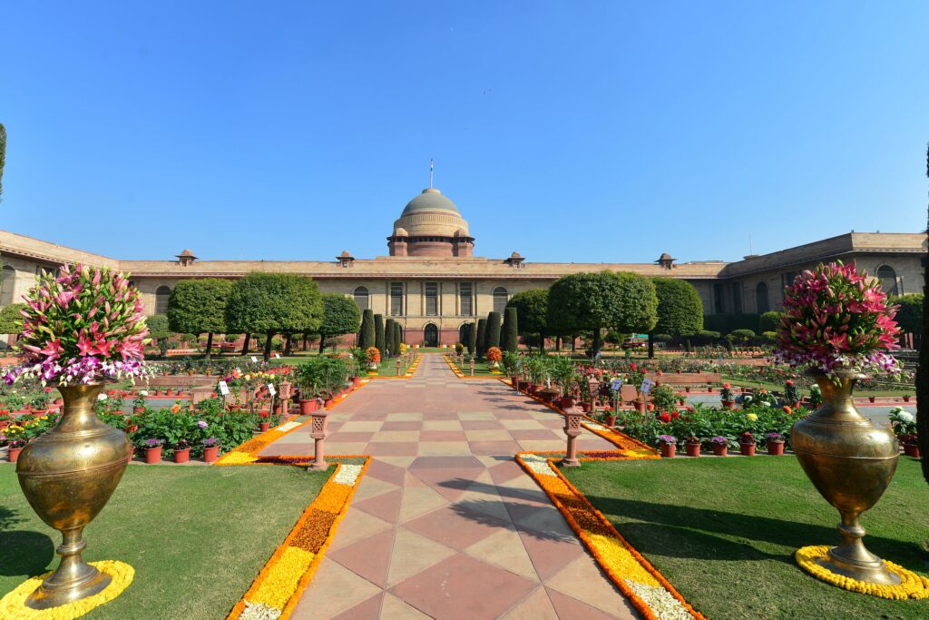 अमृत उद्यान: राष्ट्रपति के बगीचे का दरवाजा आम जनता के लिए खुला