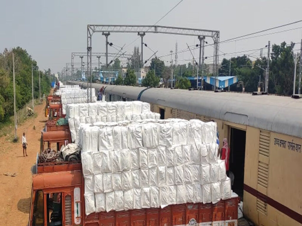 पूर्वी तट रेलवे ने माल भाड़े में नया रिकॉर्ड बनाया, 148 दिन में 10.057 करोड़ टन माल ढोया