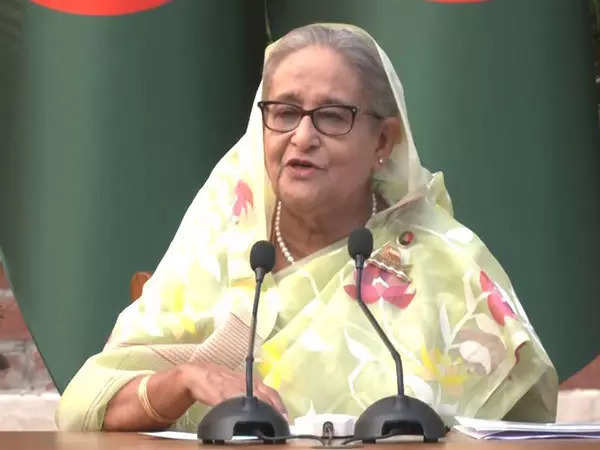 बांग्लादेश की राजनीति में नया विवाद: तारिक रहमान द्वारा शेख हसीना को “खूनी हसीना” कहे जाने पर प्रतिक्रिया