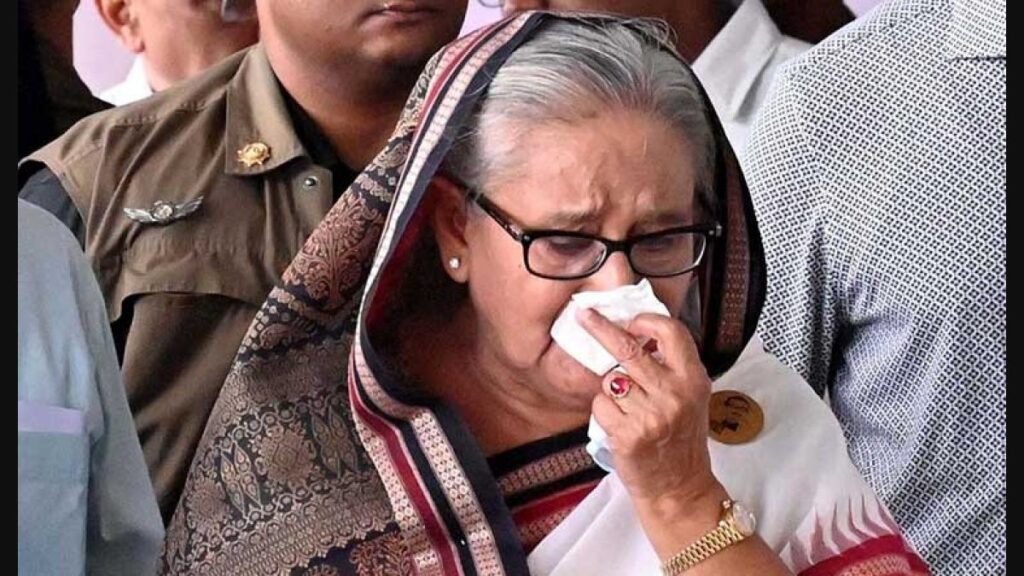 बांग्लादेश में छात्र विरोध-प्रदर्शनों के बाद शेख हसीना का पद छोड़ना: भारत पर उठते सवाल