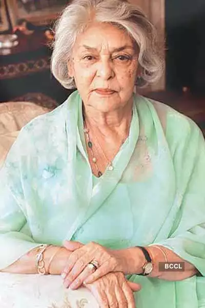फैमिली कोर्ट में बुजुर्ग महिला गायत्री देवी ने दाखिल की याचिका, पति की पेंशन से गुज़ारा भत्ता की मांग