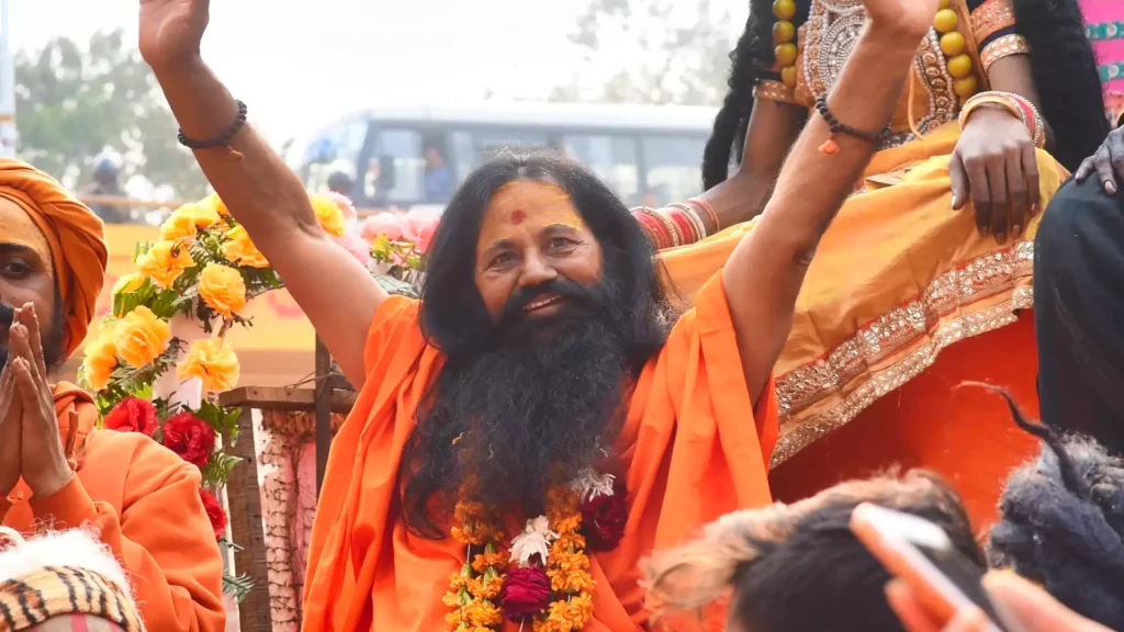 हरिद्वार: संतों की बैठक में संस्कृत शब्दों के उपयोग पर जोर, ‘शाही’ और ‘पेशवाई’ जैसे शब्दों का विकल्प तलाशने की तैयारी