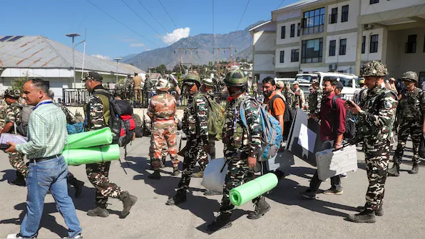 J-K विधानसभा चुनाव 2024: पुलवामा, त्राल, शोपियां में वोटिंग की स्थिति की झलक